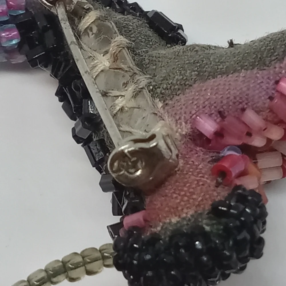 * vintage antique handmade seed beaded Hummingbird brooch pin